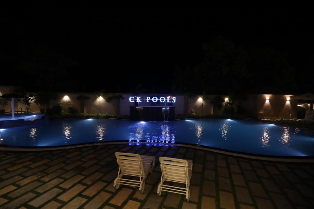 Chandan Kasturi Resort Dariāwad المظهر الخارجي الصورة