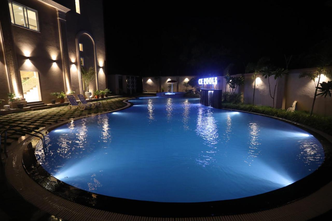Chandan Kasturi Resort Dariāwad المظهر الخارجي الصورة